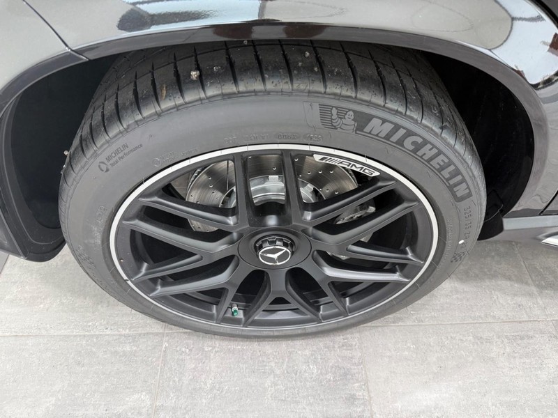 Mercedes-Benz GLE Vehicle Image 3