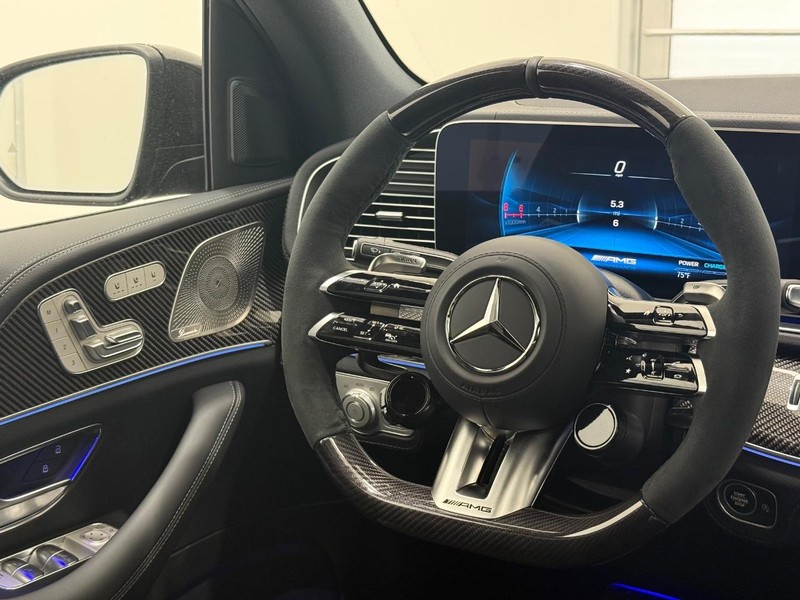 Mercedes-Benz GLE Vehicle Image 8