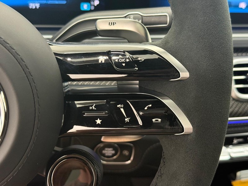 Mercedes-Benz GLE Vehicle Image 12