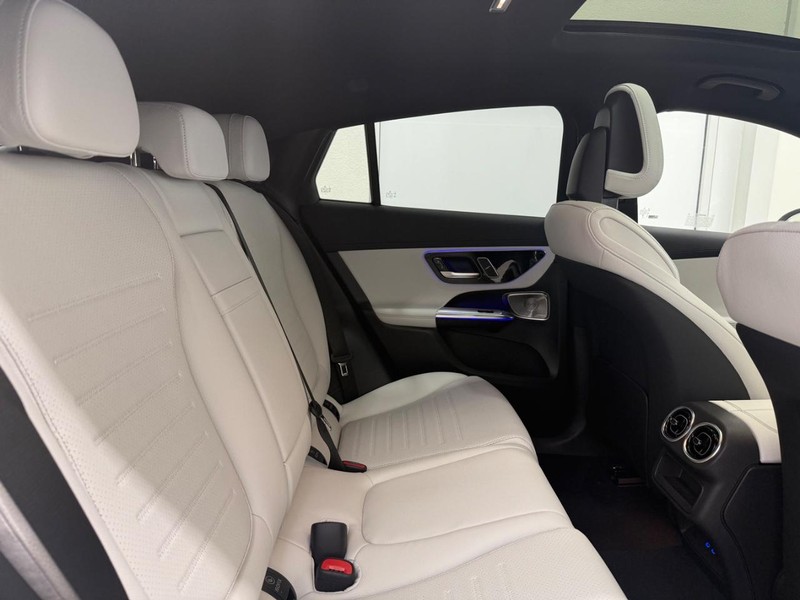 Mercedes-Benz GLC Vehicle Image 5