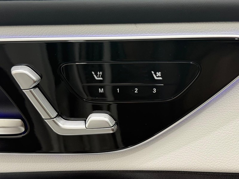Mercedes-Benz GLC Vehicle Image 10
