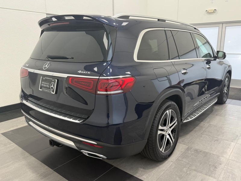 Mercedes-Benz GLS Vehicle Image 2