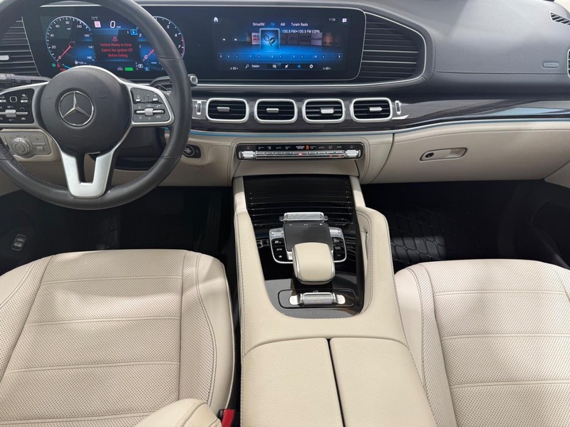 Mercedes-Benz GLS Vehicle Image 10