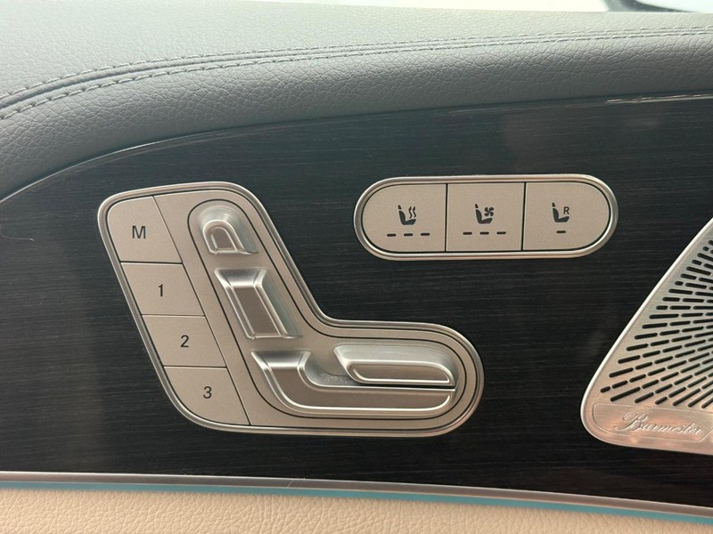 Mercedes-Benz GLS Vehicle Image 14