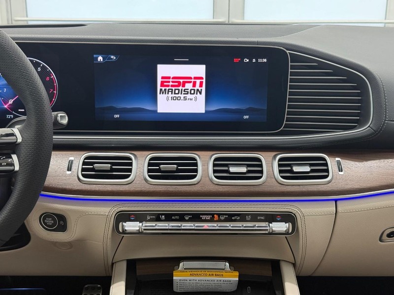 Mercedes-Benz GLS Vehicle Image 8