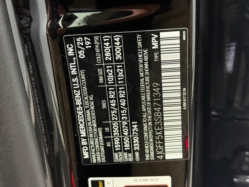 Mercedes-Benz GLS Vehicle Image 18