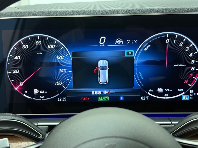 Mercedes-Benz GLE Vehicle Image 14