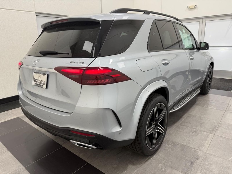 Mercedes-Benz GLE Vehicle Image 2