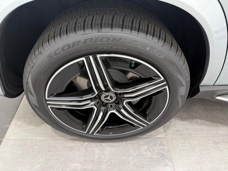 Mercedes-Benz GLE Vehicle Image 3