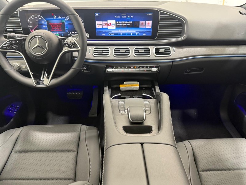 Mercedes-Benz GLE Vehicle Image 6