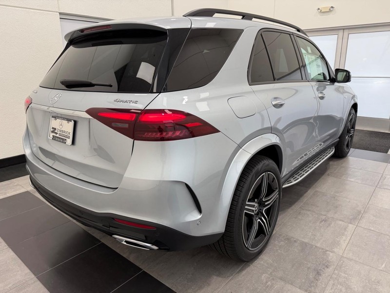 Mercedes-Benz GLE Vehicle Image 2