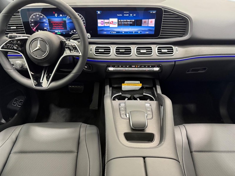 Mercedes-Benz GLE Vehicle Image 6