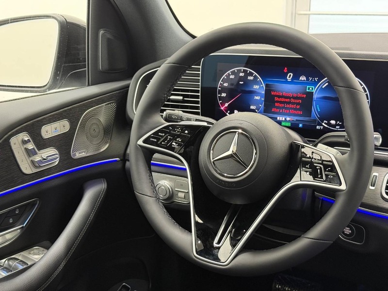Mercedes-Benz GLE Vehicle Image 8
