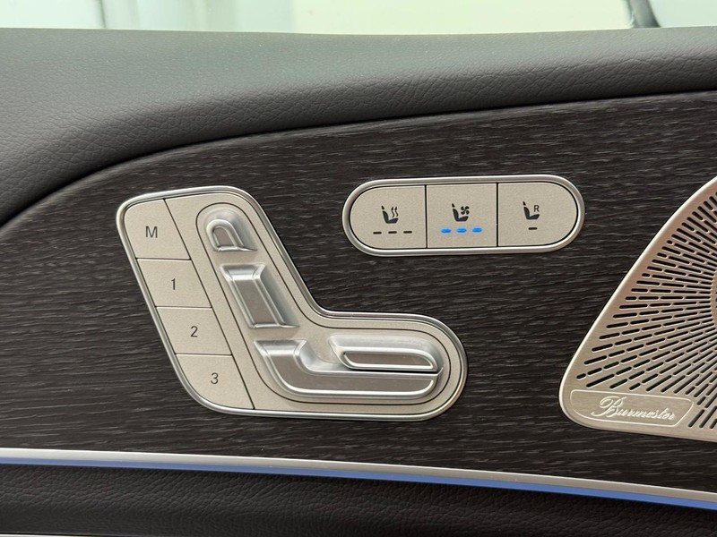 Mercedes-Benz GLE Vehicle Image 10