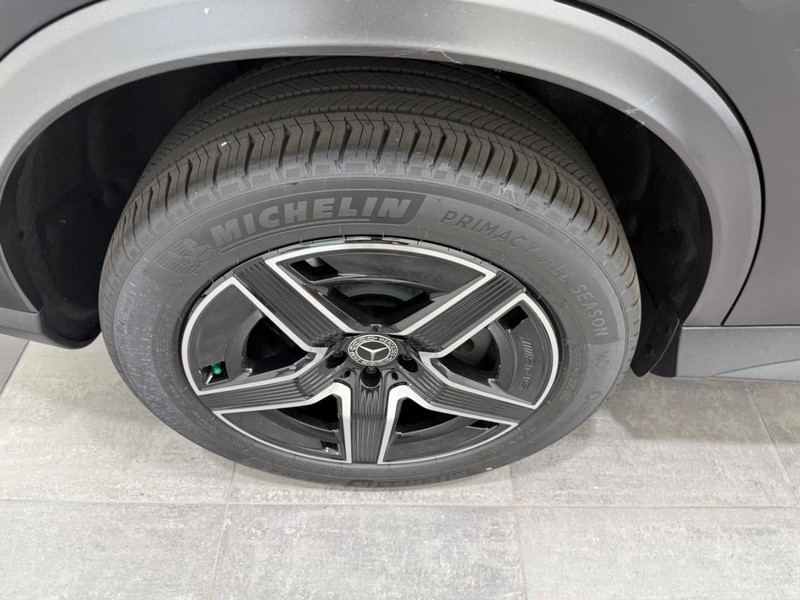 Mercedes-Benz GLC Vehicle Image 3