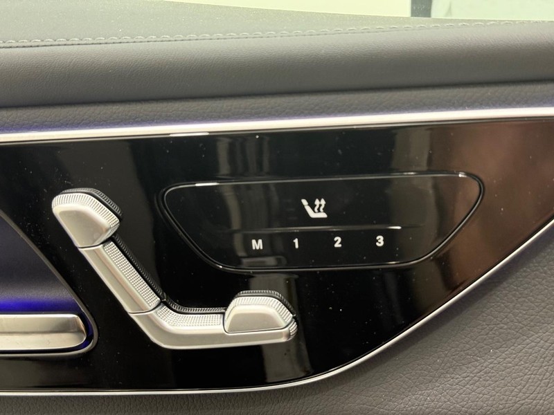 Mercedes-Benz GLC Vehicle Image 10