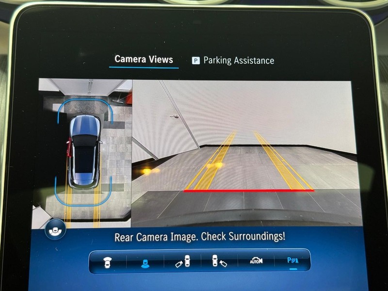 Mercedes-Benz GLC Vehicle Image 13