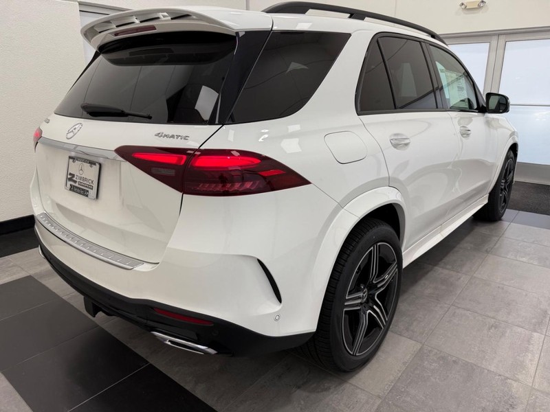 Mercedes-Benz GLE Vehicle Image 2