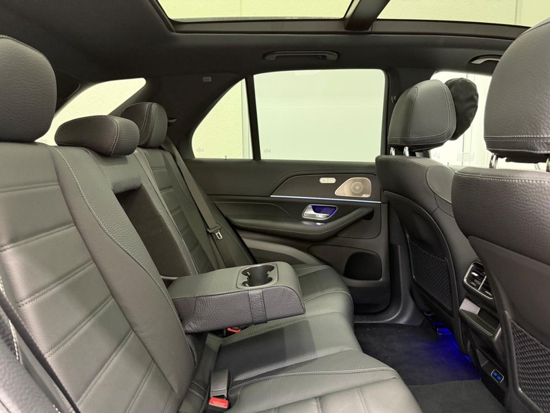 Mercedes-Benz GLE Vehicle Image 5