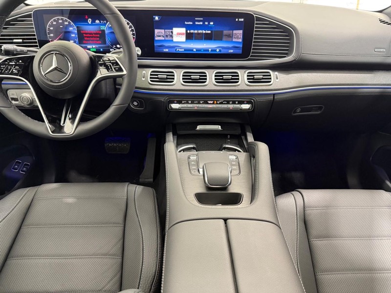 Mercedes-Benz GLE Vehicle Image 6