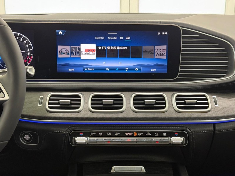 Mercedes-Benz GLE Vehicle Image 7
