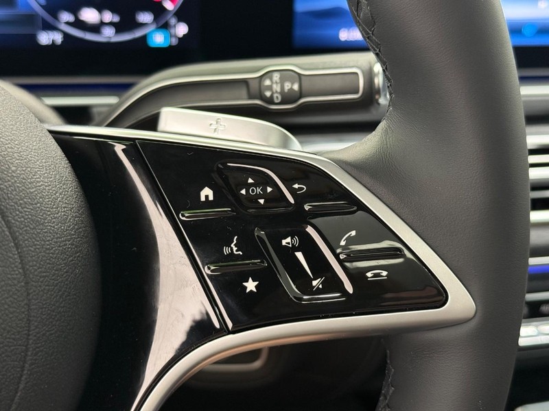Mercedes-Benz GLE Vehicle Image 12