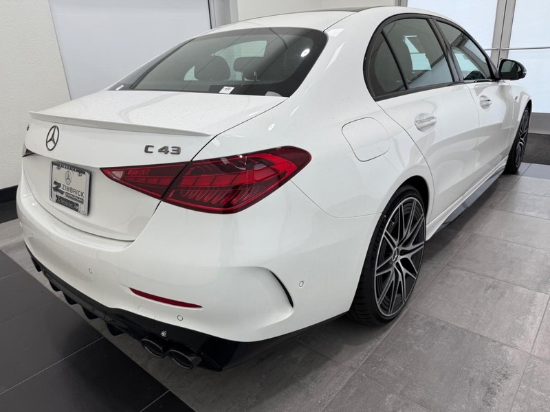 Mercedes-Benz C-Class Vehicle Image 2
