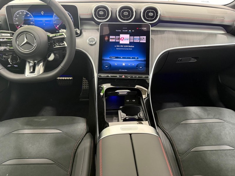 Mercedes-Benz C-Class Vehicle Image 7