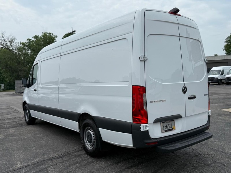 Mercedes-Benz Sprinter Van Vehicle Image 5
