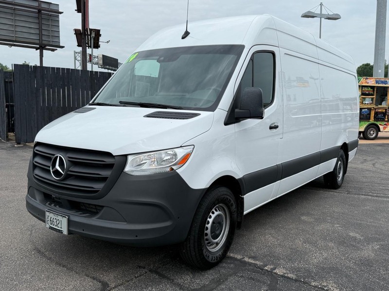Mercedes-Benz Sprinter Van Vehicle Image 7