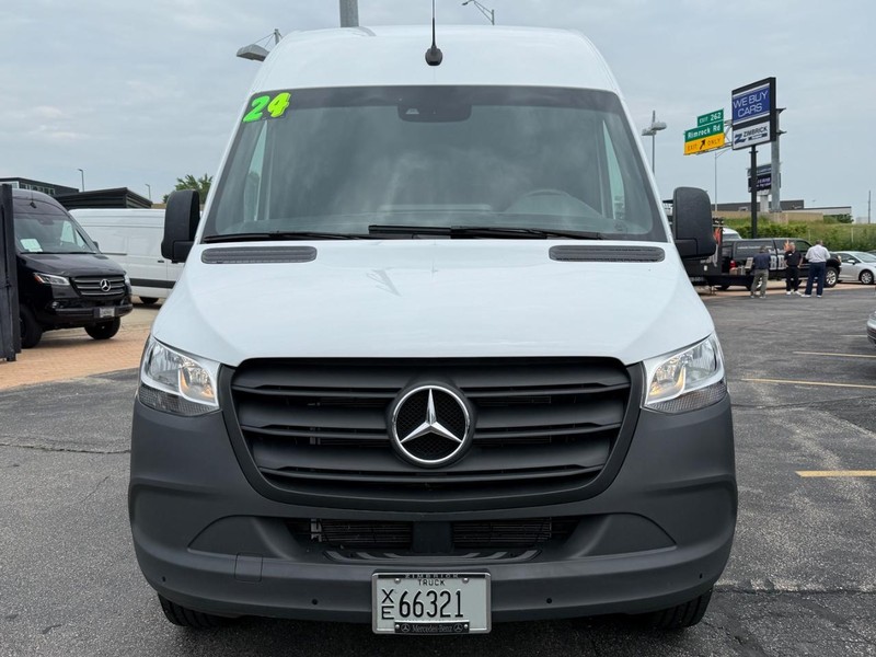 Mercedes-Benz Sprinter Van Vehicle Image 8
