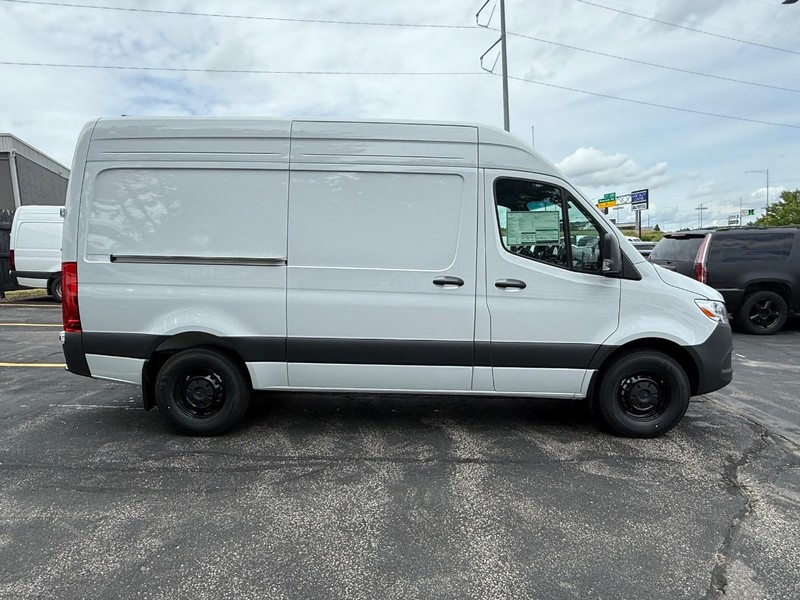 Mercedes-Benz Sprinter Cargo Van Vehicle Image 2