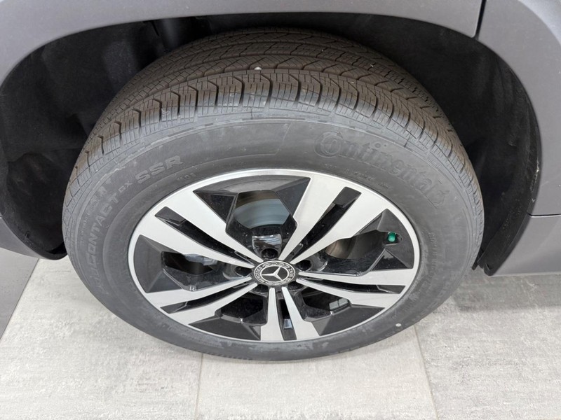 Mercedes-Benz GLB Vehicle Image 3