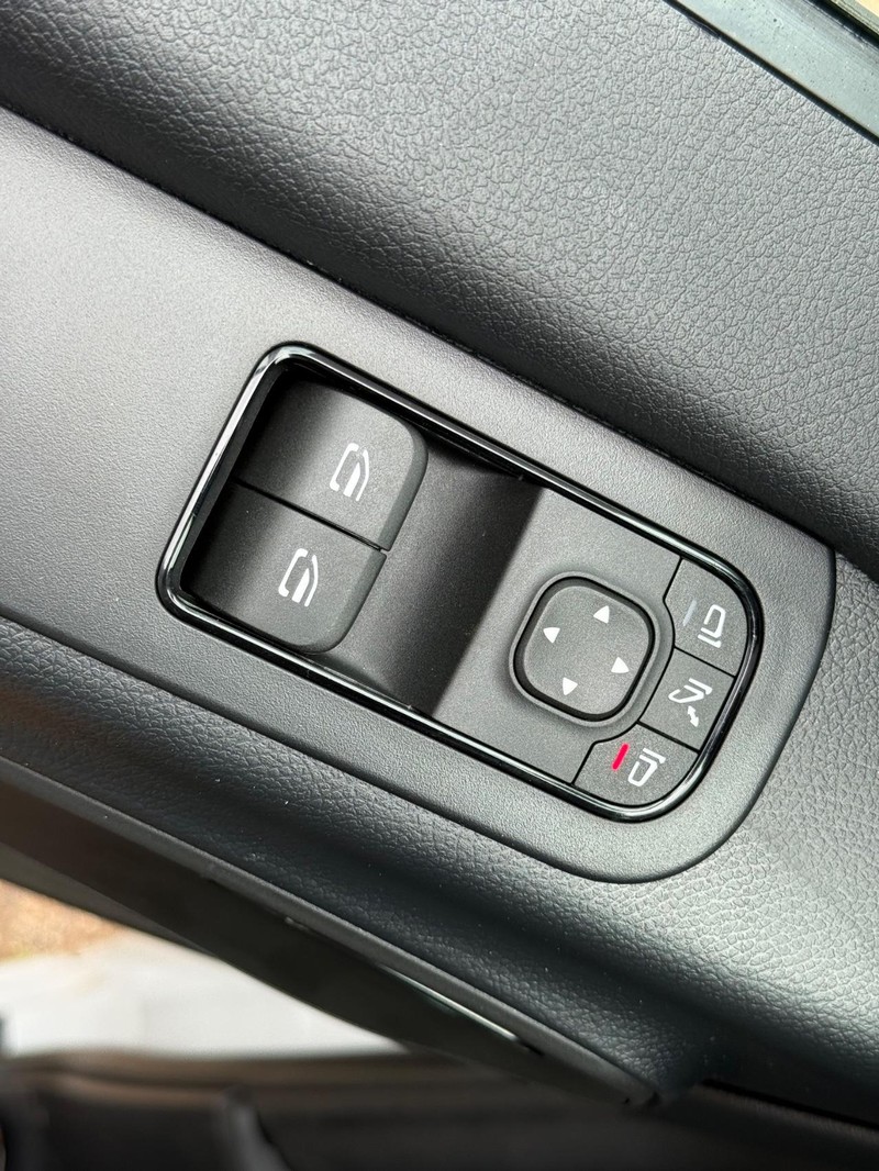 Mercedes-Benz Sprinter Cargo Van Vehicle Image 13