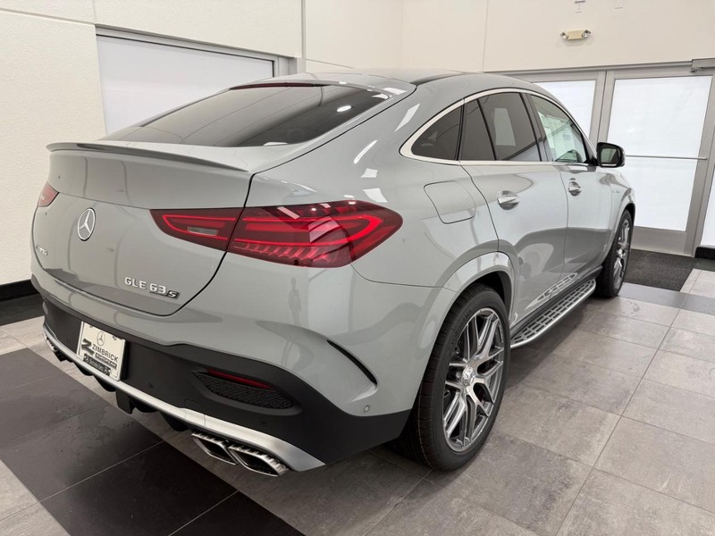 Mercedes-Benz GLE Vehicle Image 2