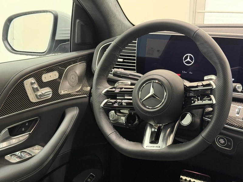 Mercedes-Benz GLE Vehicle Image 8