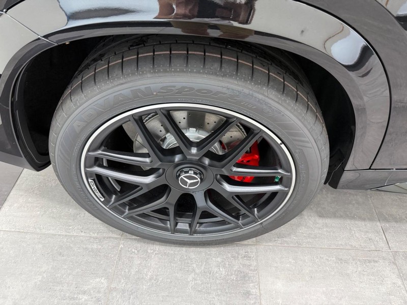 Mercedes-Benz GLE Vehicle Image 3