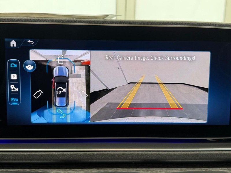 Mercedes-Benz GLS Vehicle Image 14