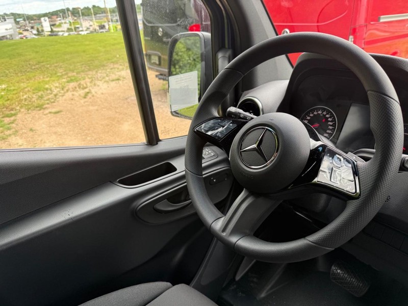 Mercedes-Benz Sprinter Van Vehicle Image 8