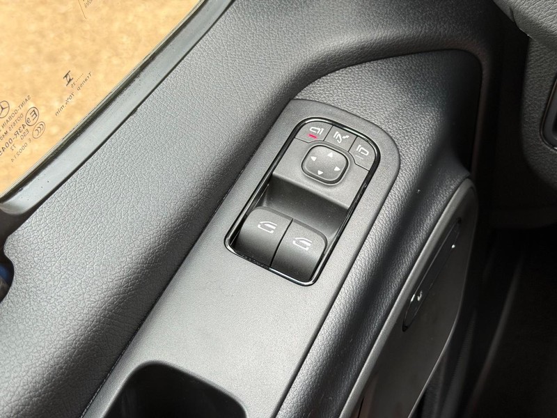 Mercedes-Benz Sprinter Van Vehicle Image 14
