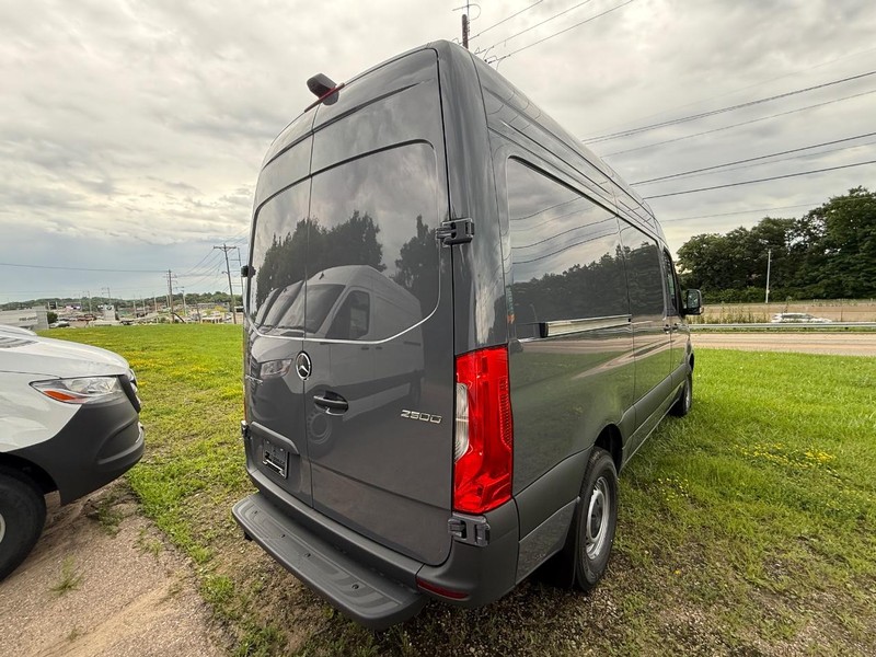 Mercedes-Benz Sprinter Cargo Van Vehicle Image 3