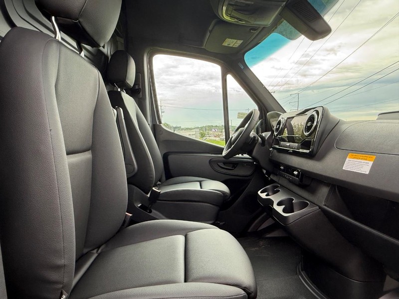 Mercedes-Benz Sprinter Cargo Van Vehicle Image 6