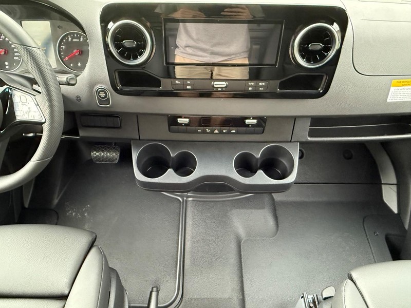 Mercedes-Benz Sprinter Cargo Van Vehicle Image 7