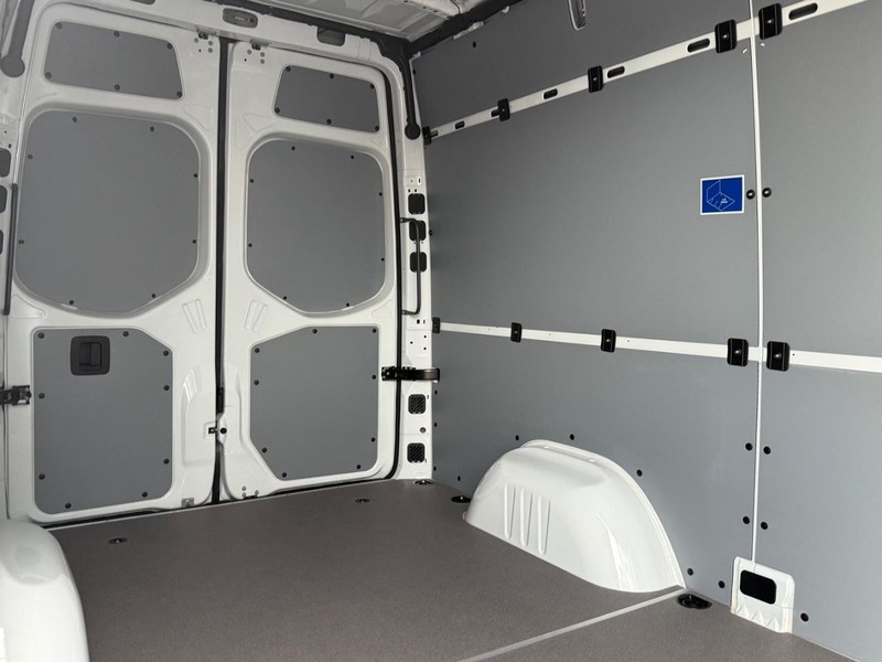Mercedes-Benz Sprinter Cargo Van Vehicle Image 5