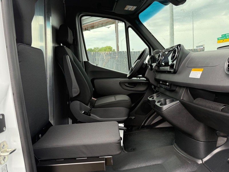 Mercedes-Benz Sprinter Cargo Van Vehicle Image 6