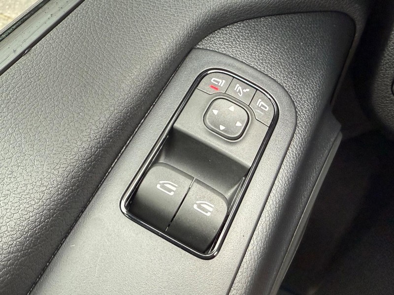 Mercedes-Benz Sprinter Cargo Van Vehicle Image 14