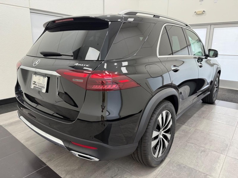 Mercedes-Benz GLE Vehicle Image 2