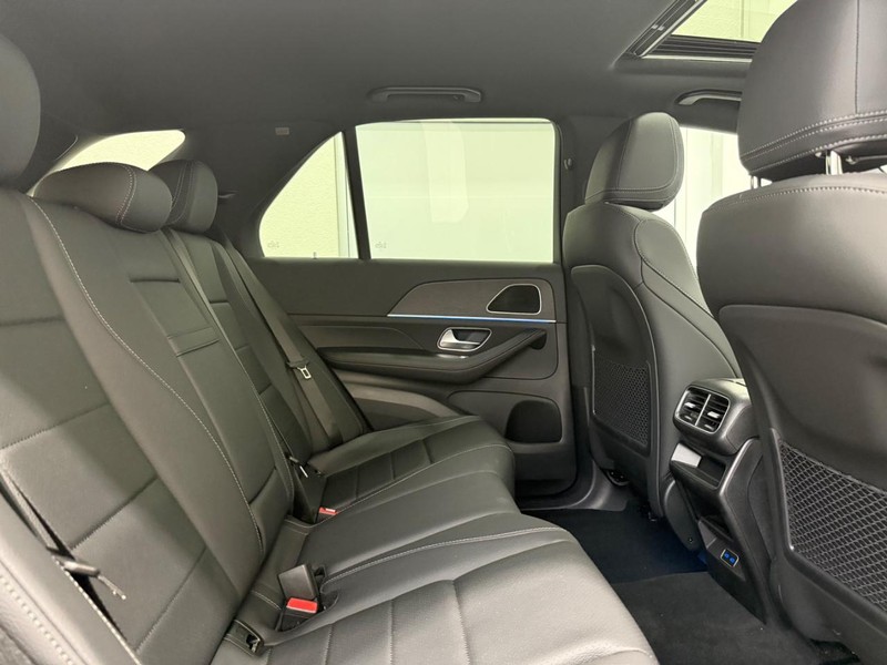 Mercedes-Benz GLE Vehicle Image 4