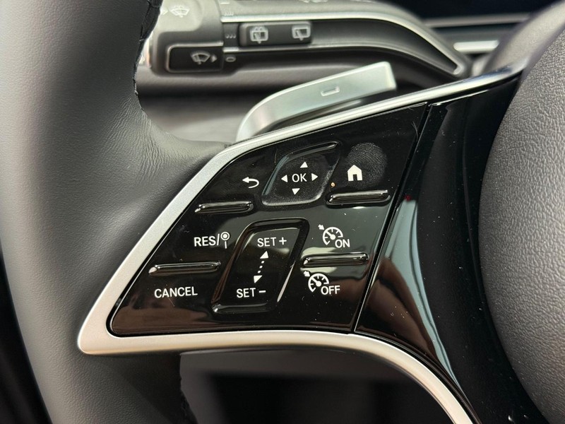 Mercedes-Benz GLE Vehicle Image 10