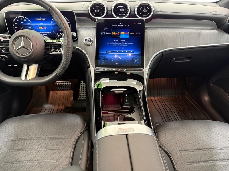 Mercedes-Benz GLC Vehicle Image 5